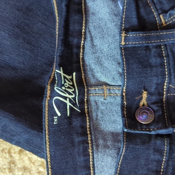 Old Navy The Flirt Dark Wash Denim Capri Jeans Size 4 - Picture 2 of 5